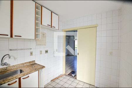 Apartamento à venda com 138m², 2 quartos e 2 vagasCozinha