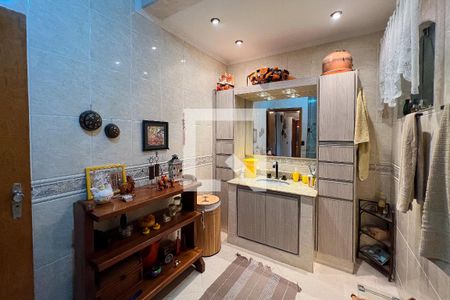Banheiro de casa à venda com 3 quartos, 272m² em Santa Maria, Santo André