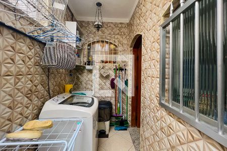 Área de serviço de casa à venda com 3 quartos, 272m² em Santa Maria, Santo André