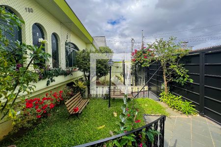 Área comum de casa à venda com 3 quartos, 272m² em Santa Maria, Santo André