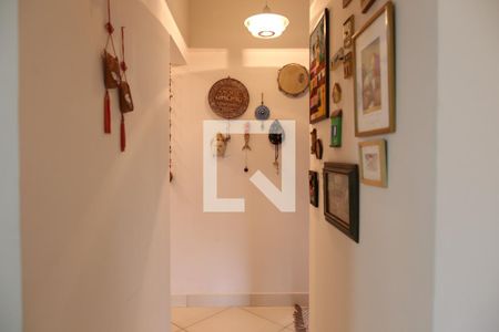 Corredor de casa à venda com 3 quartos, 272m² em Santa Maria, Santo André
