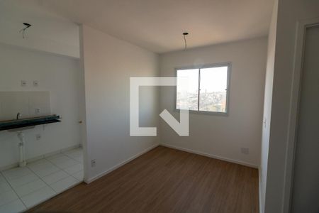 Sala de apartamento para alugar com 2 quartos, 41m² em Parque Arariba, São Paulo