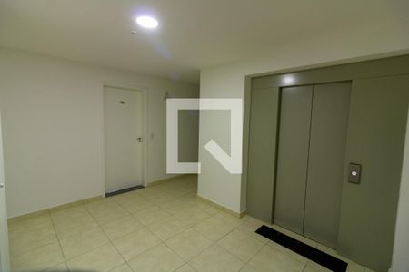 Apartamento para alugar com 41m², 2 quartos e 1 vaga Apartamento para alugar com 41m², 2 quartos e 1 vagaHall de Entrada