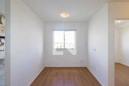 Sala/Cozinha de apartamento para alugar com 2 quartos, 41m² em Parque Arariba, São Paulo