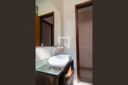 Casa à venda com 200m², 3 quartos e 2 vagasLavabo