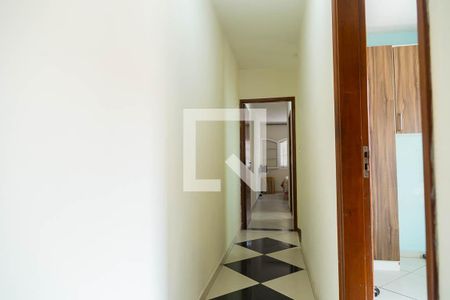 Casa à venda com 200m², 3 quartos e 2 vagasCorredor