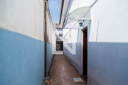 Casa à venda com 200m², 3 quartos e 2 vagasCorredor