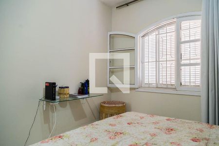 Casa à venda com 200m², 3 quartos e 2 vagasSuíte