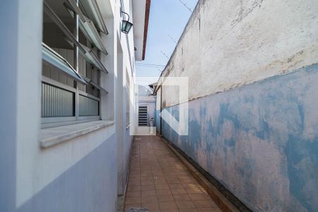 Casa à venda com 200m², 3 quartos e 2 vagasCorredor