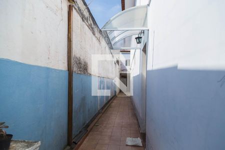 Casa à venda com 200m², 3 quartos e 2 vagasCorredor