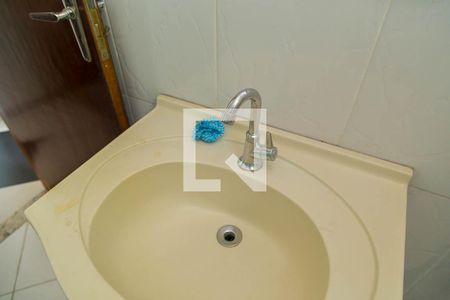 Casa à venda com 200m², 3 quartos e 2 vagasBanheiro Social - Pia