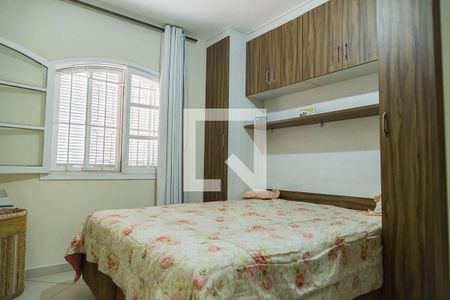 Casa à venda com 200m², 3 quartos e 2 vagasSuíte