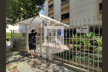 Apartamento à venda com 90m², 3 quartos e 2 vagasFachada e portaria