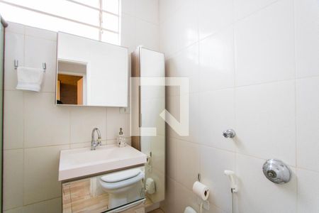 Casa à venda com 240m², 5 quartos e 2 vagasCasa 2 - Banheiro