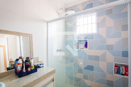 Casa à venda com 240m², 5 quartos e 2 vagasCasa 1 - Banheiro do quarto 1