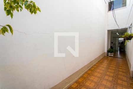 Casa à venda com 240m², 5 quartos e 2 vagasCorredor - Externo