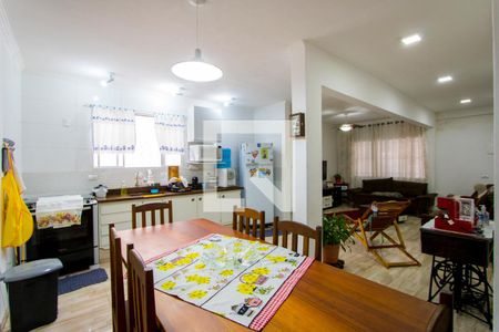 Casa à venda com 240m², 5 quartos e 2 vagasCasa 2 - Cozinha