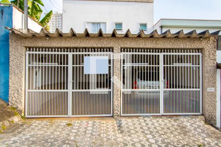Casa à venda com 240m², 5 quartos e 2 vagasFachada