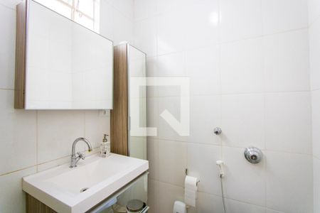 Casa à venda com 240m², 5 quartos e 2 vagasCasa 2 - Banheiro