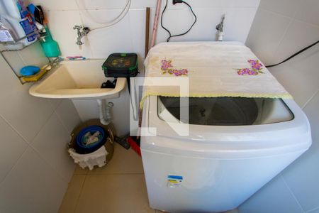 Casa à venda com 240m², 5 quartos e 2 vagasCasa 1 - Área de serviço