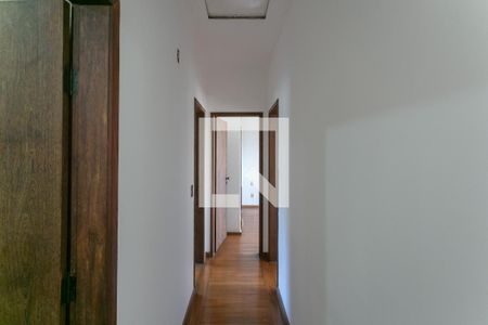 Corredor de apartamento à venda com 3 quartos, 141m² em Ipiranga, Belo Horizonte