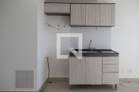 Sala/Cozinha de apartamento para alugar com 1 quarto, 25m² em Santo Amaro, São Paulo
