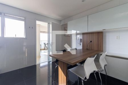 Apartamento para alugar com 213m², 3 quartos e 3 vagas Apartamento para alugar com 213m², 3 quartos e 3 vagasCozinha