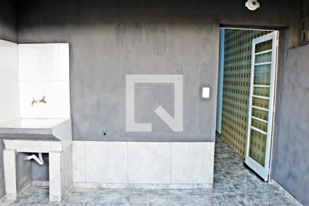 Casa para alugar com 90m², 2 quartos e 1 vagaÁrea de Serviço