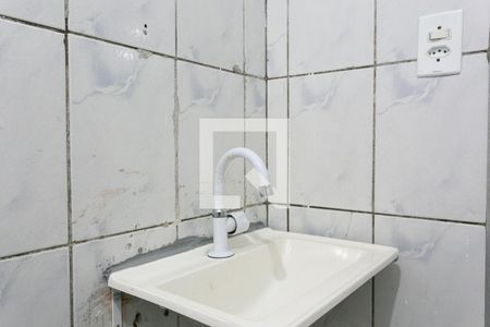 Banheiro de casa para alugar com 1 quarto, 35m² em Parque Cisper, São Paulo