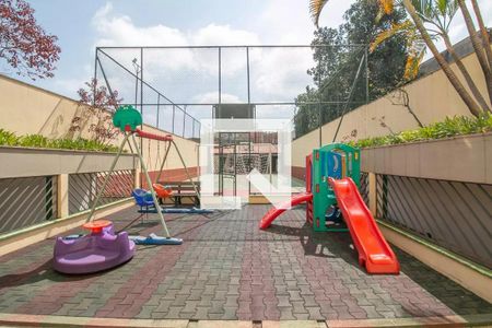 Apartamento à venda com 132m², 3 quartos e 2 vagas Apartamento à venda com 132m², 3 quartos e 2 vagasÁrea comum - Playground