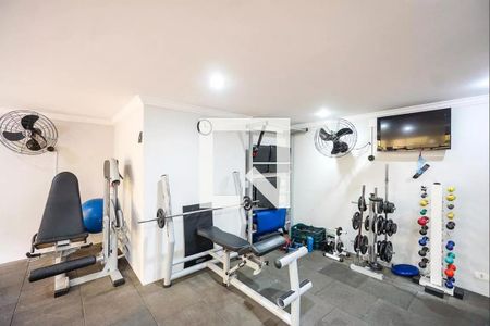 Apartamento à venda com 132m², 3 quartos e 2 vagas Apartamento à venda com 132m², 3 quartos e 2 vagasÁrea comum - Academia