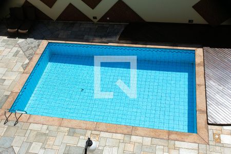 Apartamento à venda com 132m², 3 quartos e 2 vagas Apartamento à venda com 132m², 3 quartos e 2 vagasÁrea comum - Piscina