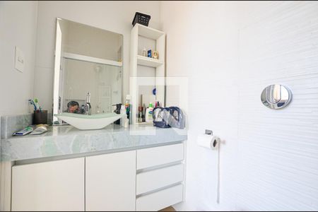 Banheiro de apartamento à venda com 1 quarto, 51m² em São Francisco, Niterói