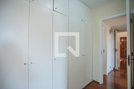 Suíte de apartamento para alugar com 3 quartos, 98m² em Vila Clementino, São Paulo