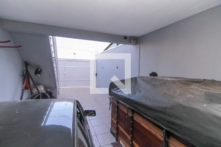Casa à venda com 180m², 3 quartos e 3 vagas Casa à venda com 180m², 3 quartos e 3 vagasGaragem