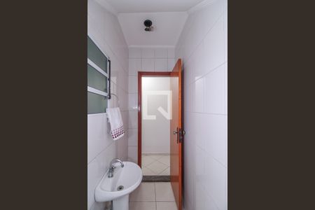 Casa à venda com 180m², 3 quartos e 3 vagas Casa à venda com 180m², 3 quartos e 3 vagasBanheiro 2