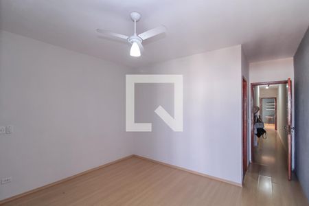 Casa à venda com 180m², 3 quartos e 3 vagas Casa à venda com 180m², 3 quartos e 3 vagasSuíte