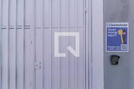 Casa à venda com 180m², 3 quartos e 3 vagas Casa à venda com 180m², 3 quartos e 3 vagasPlaquinha