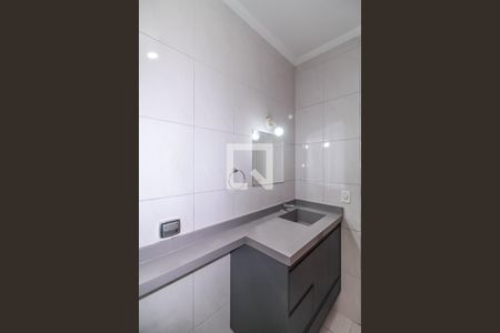 Casa à venda com 180m², 3 quartos e 3 vagas Casa à venda com 180m², 3 quartos e 3 vagasBanheiro da Suíte