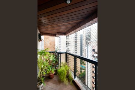 Varanda de apartamento à venda com 4 quartos, 128m² em Brooklin, São Paulo