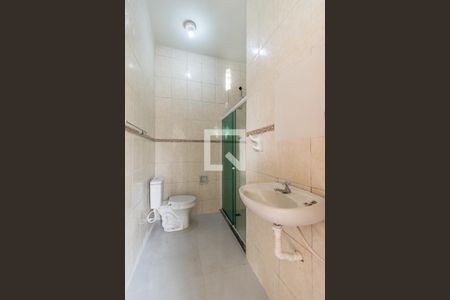 Banheiro de casa para alugar com 2 quartos, 50m² em Cordovil, Rio de Janeiro
