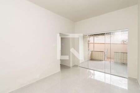 Casa para alugar com 2 quartos, 50m² em Cordovil, Rio de Janeiro