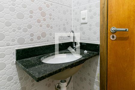 Banheiro de apartamento para alugar com 1 quarto, 30m² em Vila Antonina, São Paulo