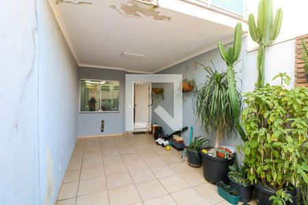 Casa à venda com 100m², 3 quartos e 2 vagas Casa à venda com 100m², 3 quartos e 2 vagasGaragem