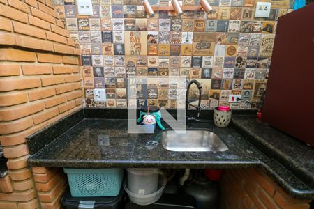 Casa à venda com 100m², 3 quartos e 2 vagas Casa à venda com 100m², 3 quartos e 2 vagasÁrea de Serviço