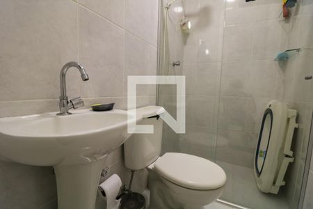 Casa à venda com 100m², 3 quartos e 2 vagas Casa à venda com 100m², 3 quartos e 2 vagasBanheiro