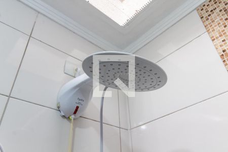 Casa de condomínio à venda com 112m², 3 quartos e 1 vagaChuveiro