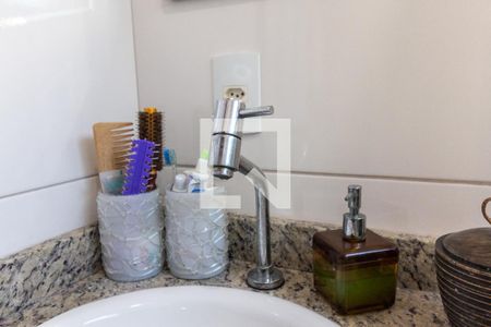 Casa de condomínio à venda com 112m², 3 quartos e 1 vagaBanheiro - torneira