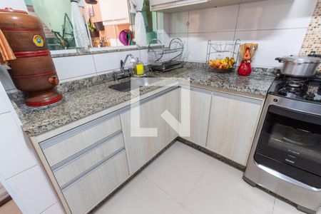 Casa de condomínio à venda com 112m², 3 quartos e 1 vagaCozinha - Armários