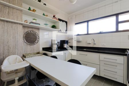 Apartamento à venda com 150m², 3 quartos e 3 vagasCozinha